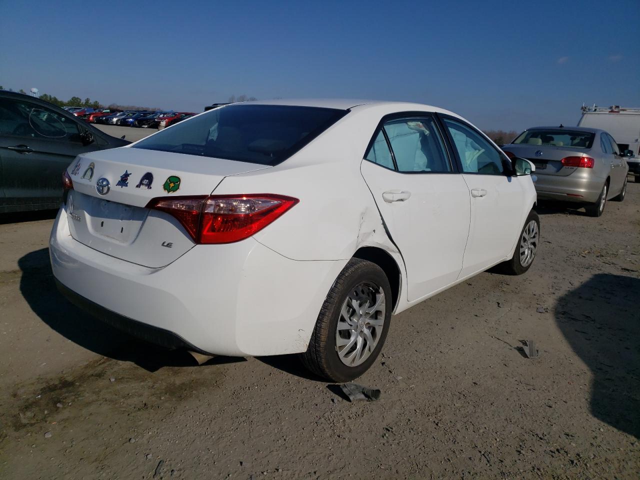 Photo 4 from auction – 2018 TOYOTA COROLLA L with VIN 2T1BURHE9JC070279