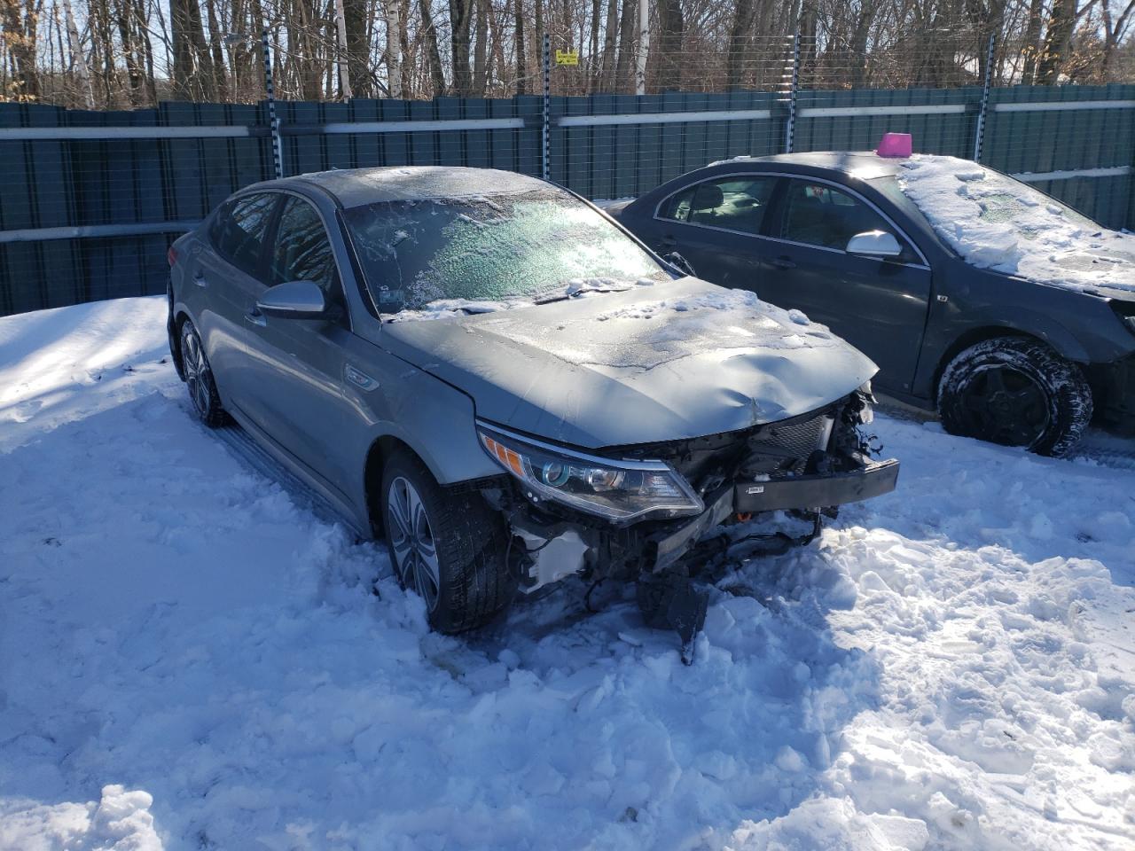 KIA OPTIMA HYB 2017 with VIN KNAGU4LE3H5013306 - Photo from auction