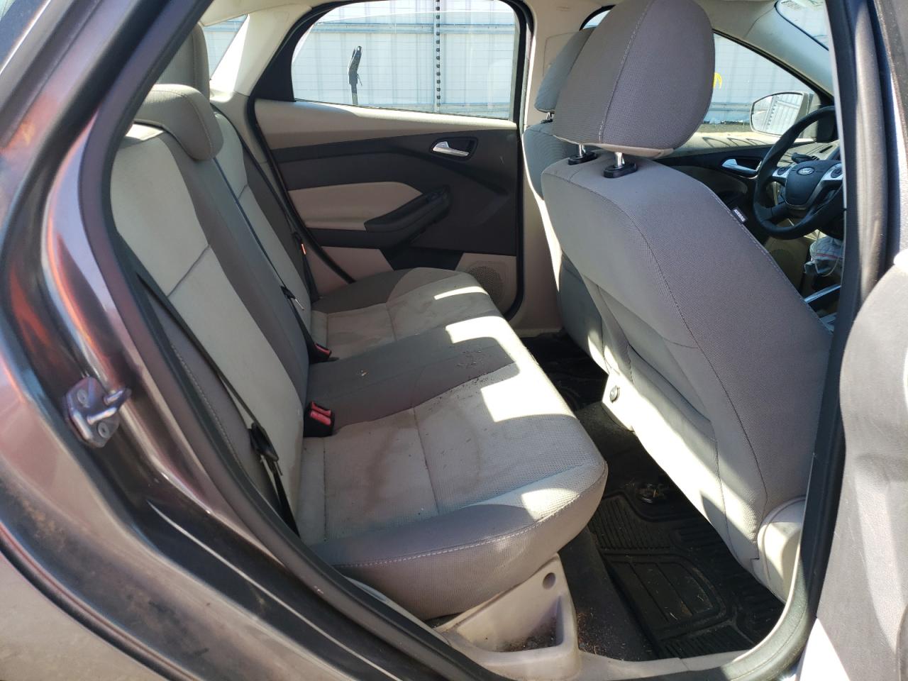 Photo 6 from auction – 2013 FORD FOCUS SE with VIN 1FADP3F23DL174713