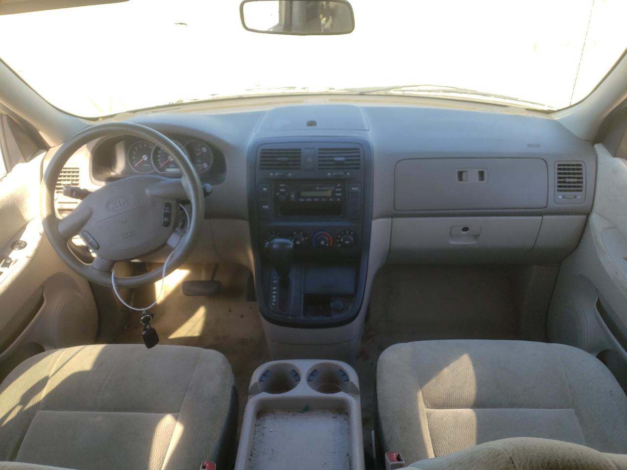 Photo 9 from auction – 2005 KIA SEDONA EX with VIN KNDUP132256686708