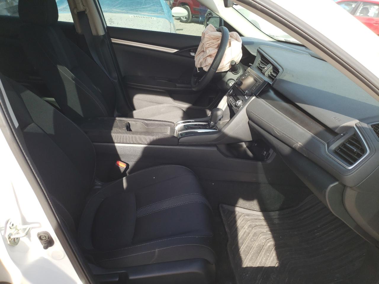 Photo 5 from auction – 2020 HONDA CIVIC LX with VIN 19XFC2F65LE004100