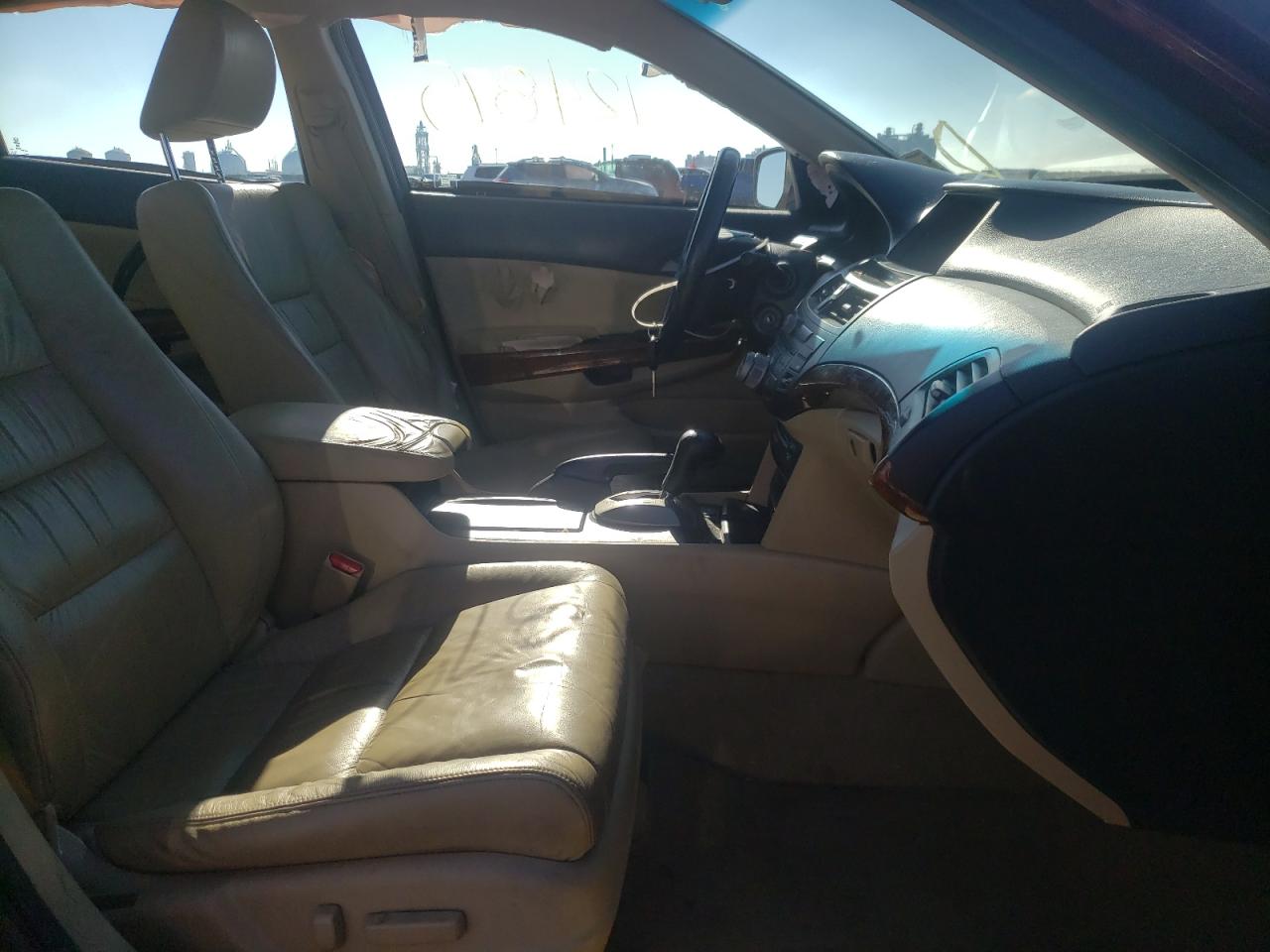 Photo 5 from auction – 2012 HONDA ACCORD EXL with VIN 1HGCP3F85CA011681