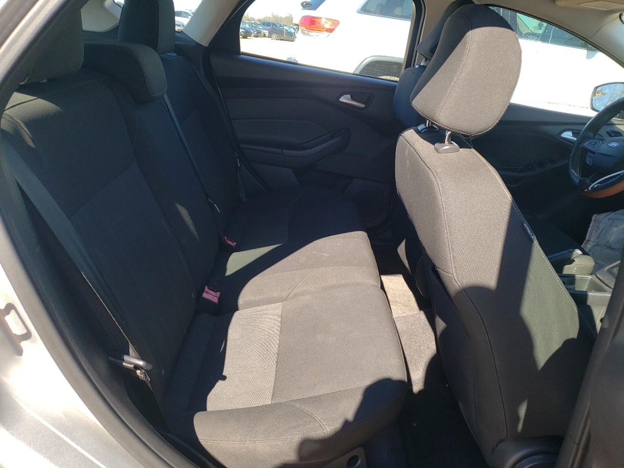 Photo 6 from auction – 2015 FORD FOCUS SE with VIN 1FADP3K22FL242248