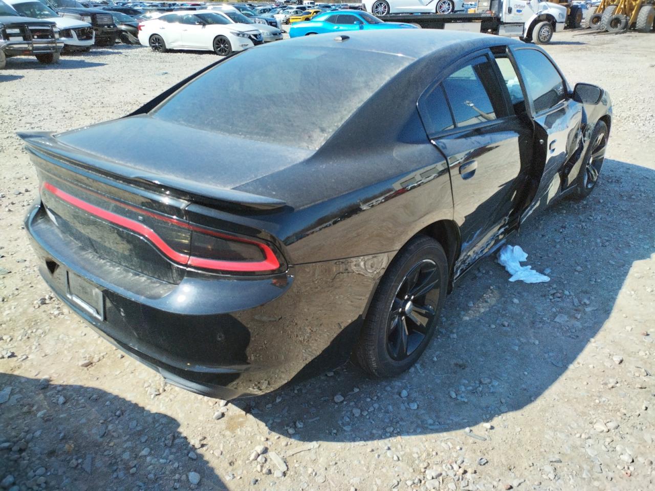 Photo 4 from auction – 2017 DODGE CHARGER SE with VIN 2C3CDXBG5HH537768