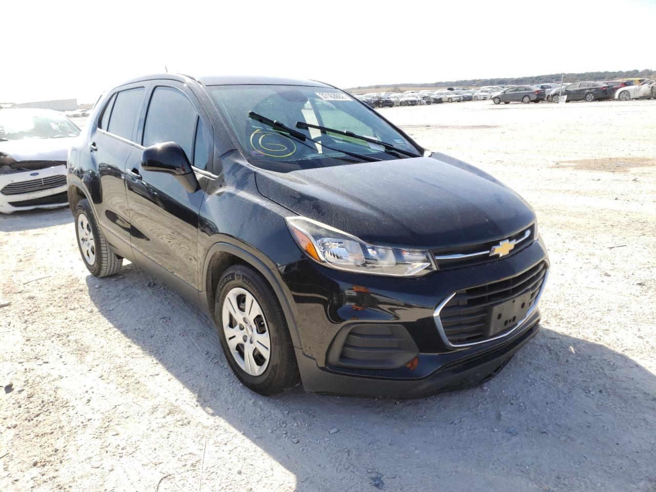 CHEVROLET TRAX LS 2017 with VIN 3GNCJKSB8HL211117 - Photo from auction