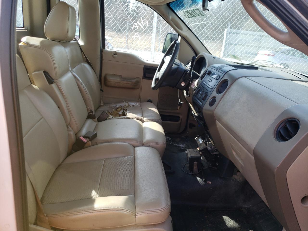 Photo 5 from auction – 2005 FORD F150 with VIN 1FTRF12285NB35358