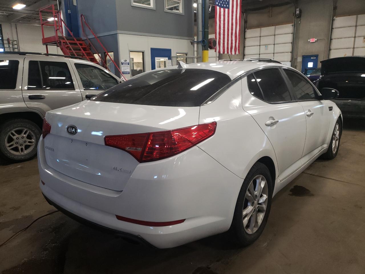 Photo 4 from auction – 2012 KIA OPTIMA EX with VIN 5XXGN4A78CG073655