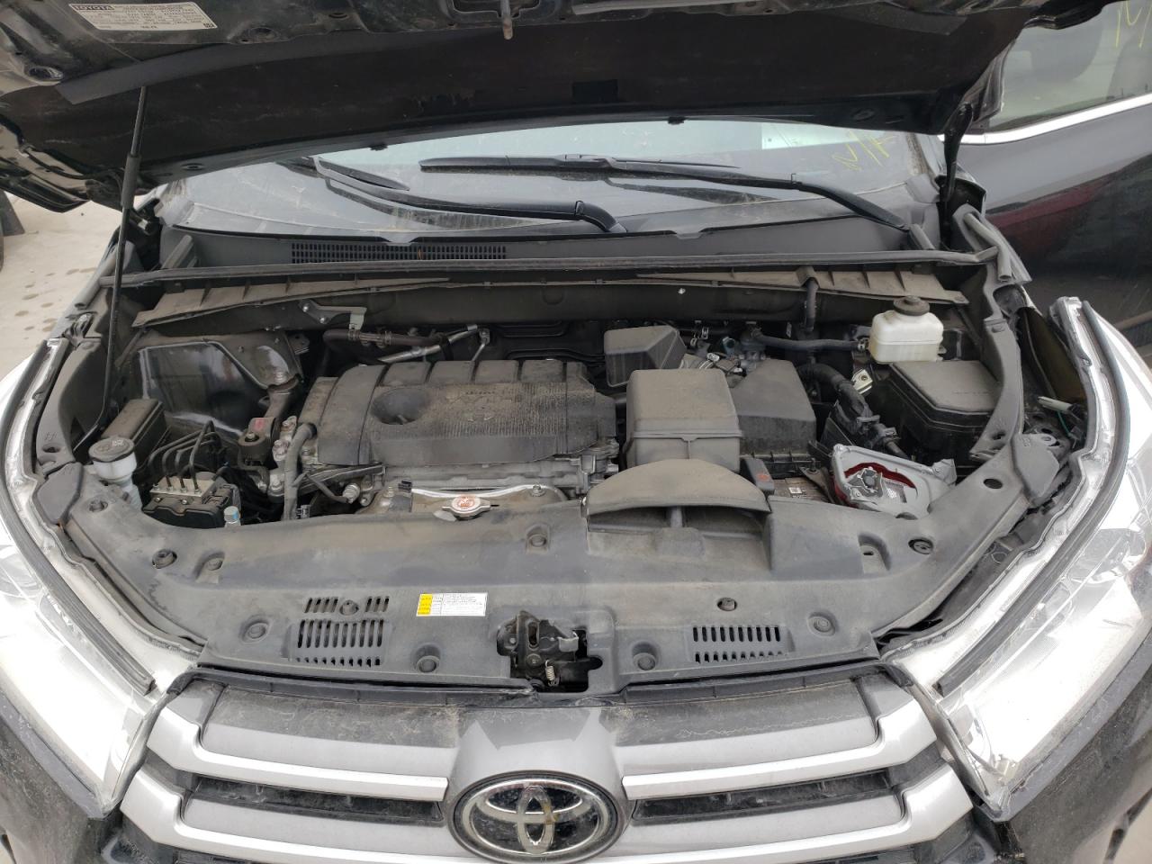 Photo 7 from auction – 2019 TOYOTA HIGHLANDER with VIN 5TDZARFH7KS058306