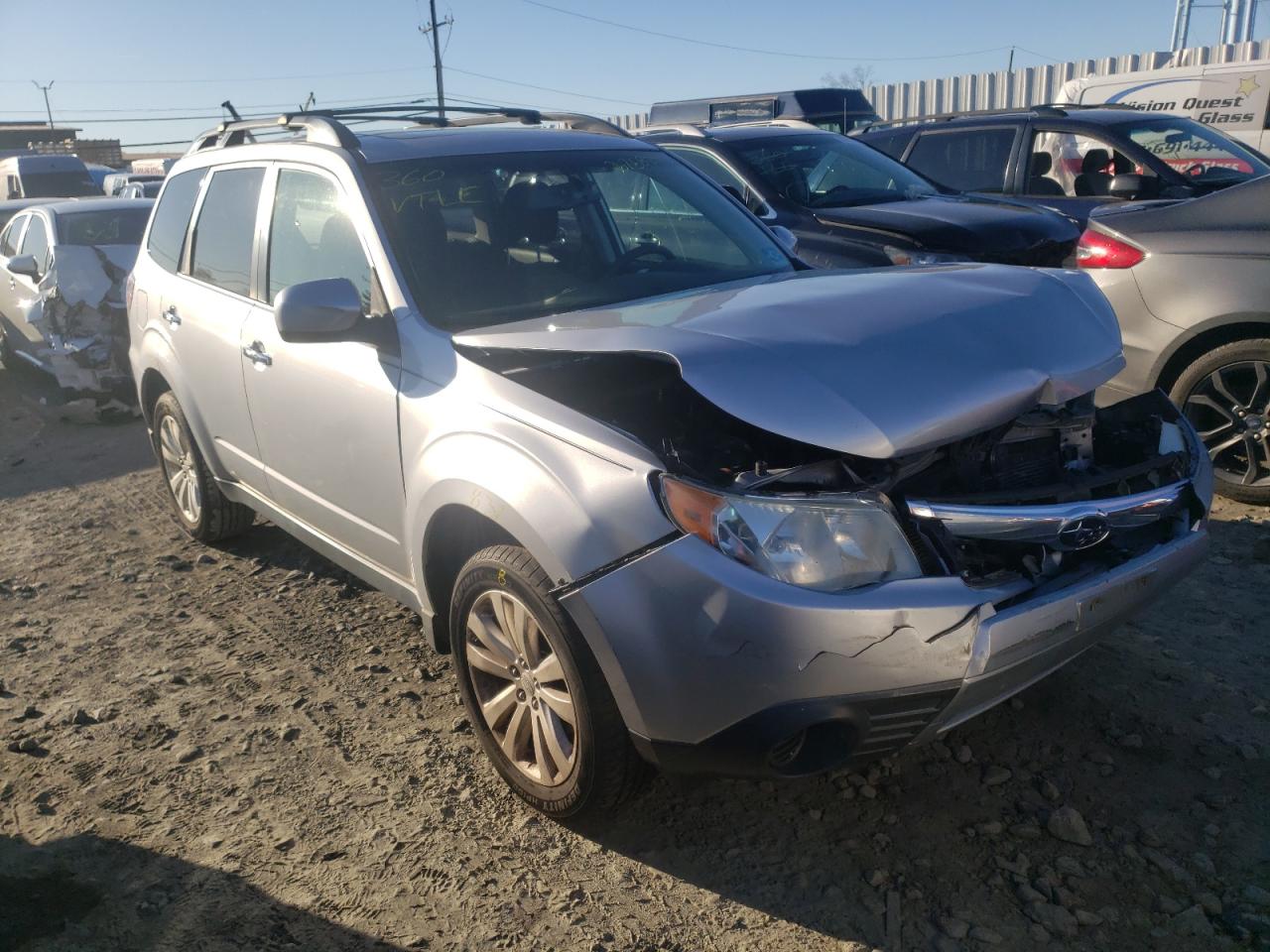 SUBARU FORESTER 2 2013 with VIN JF2SHADCXDH412821 - Photo from auction