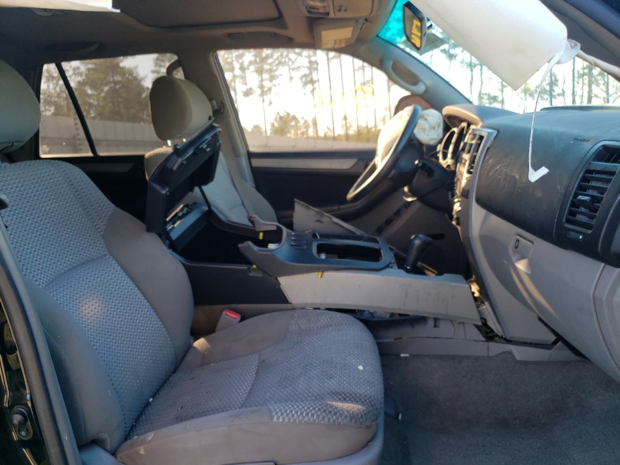 Photo 5 from auction – 2008 TOYOTA 4RUNNER SR with VIN JTEZU14R78K008747