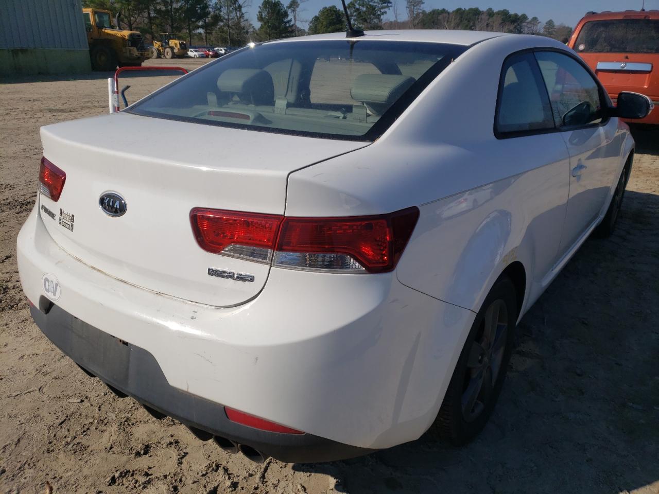 Photo 4 from auction – 2010 KIA FORTE EX with VIN KNAFU6A20A5112736