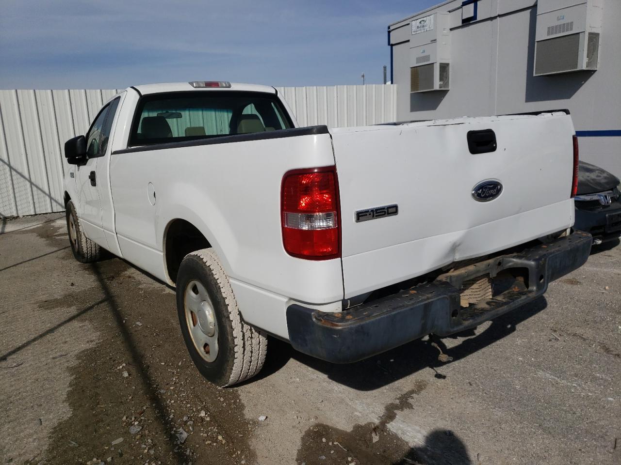 Photo 3 from auction – 2005 FORD F150 with VIN 1FTRF12285NB35358