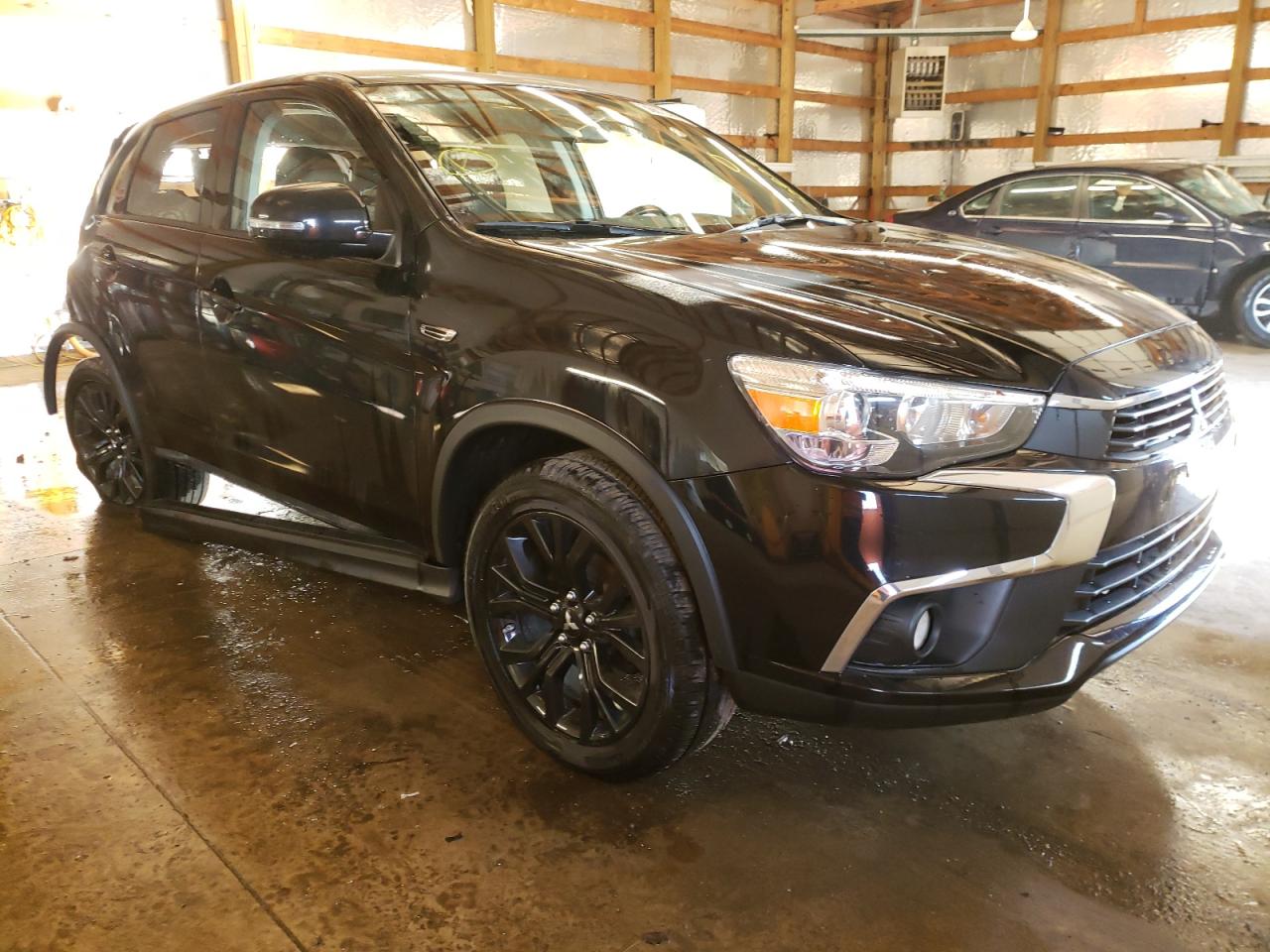 MITSUBISHI OUTLANDER 2017 with VIN JA4AR3AU9HZ039331 - Photo from auction