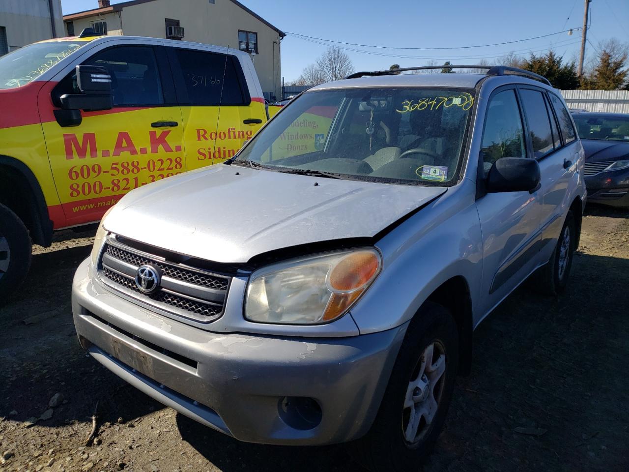 Photo 2 from auction – 2004 TOYOTA RAV4 with VIN JTEGD20V740021875