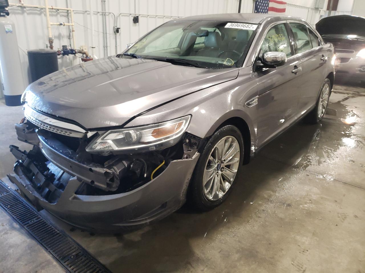 Photo 2 from auction – 2011 FORD TAURUS LIM with VIN 1FAHP2FW2BG157423