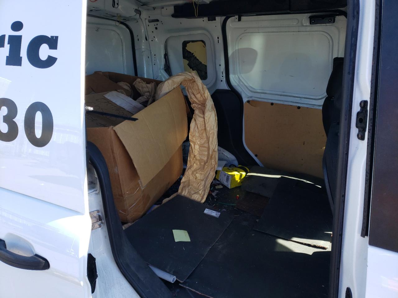 Photo 6 from auction – 2017 FORD TRANSIT CO with VIN NM0LS6E7XH1320333