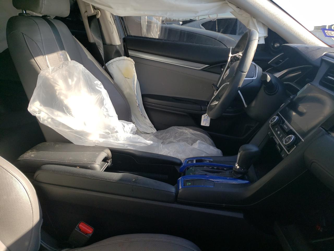 Photo 5 from auction – 2018 HONDA CIVIC TOUR with VIN JHMFC1F96JX044203