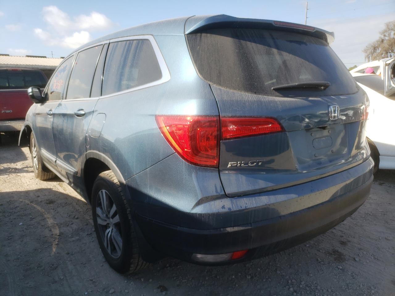 Photo 3 from auction – 2016 HONDA PILOT EXL with VIN 5FNYF5H54GB055240