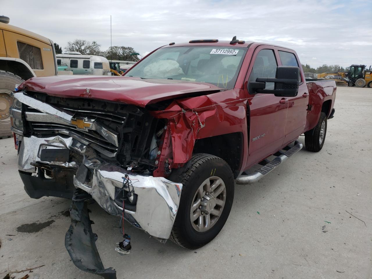 Photo 2 from auction – 2018 CHEVROLET SILVERADO with VIN 1GC4CZCG4JF149922