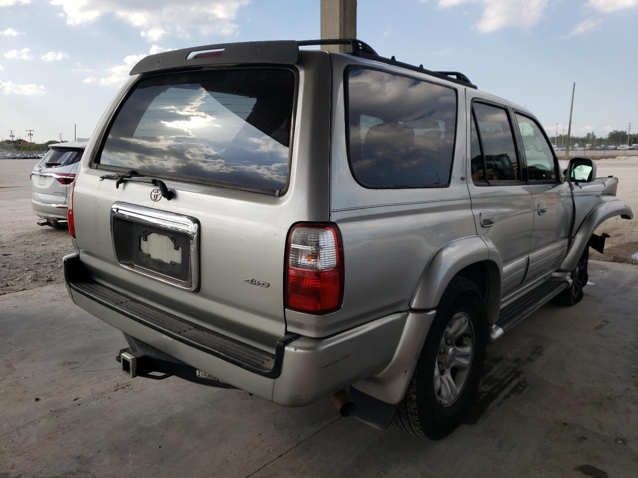 Photo 4 from auction – 2002 TOYOTA 4RUNNER LI with VIN JT3HN87R020378012