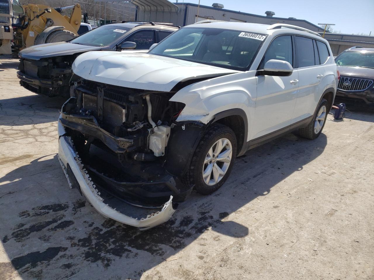 Photo 2 from auction – 2018 VOLKSWAGEN ATLAS SE with VIN 1V2CP2CA3JC597331