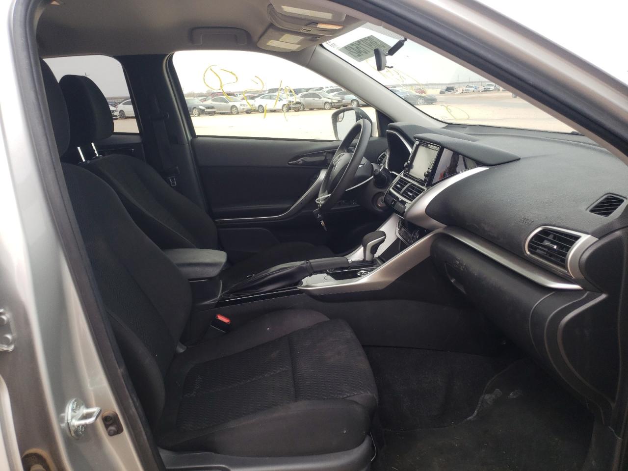 Photo 5 from auction – 2019 MITSUBISHI ECLIPSE CR with VIN JA4AT3AA5KZ030351