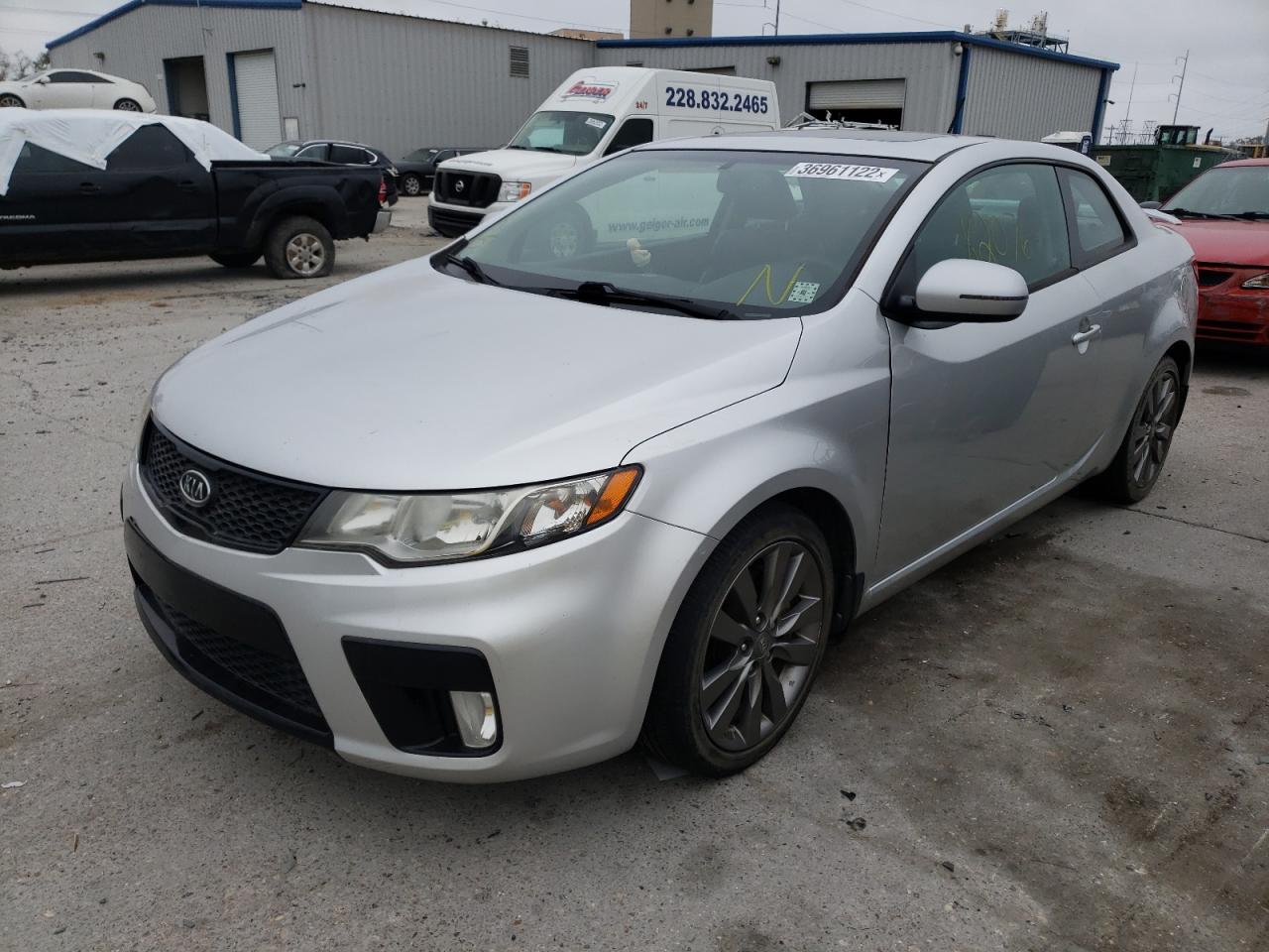 Photo 2 from auction – 2013 KIA FORTE SX with VIN KNAFW6A30D5742957