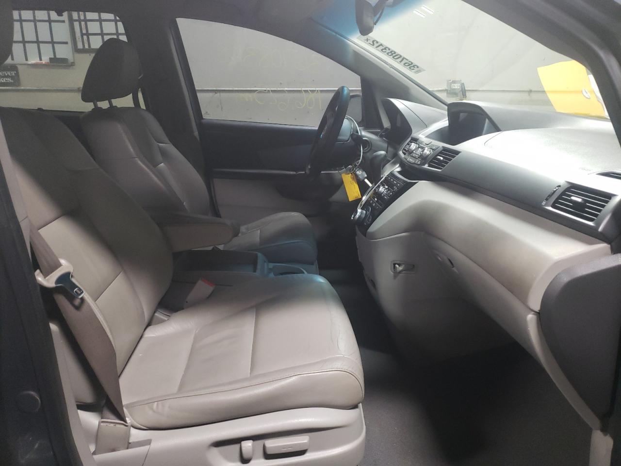 Photo 5 from auction – 2011 HONDA ODYSSEY EX with VIN 5FNRL5H68BB026368