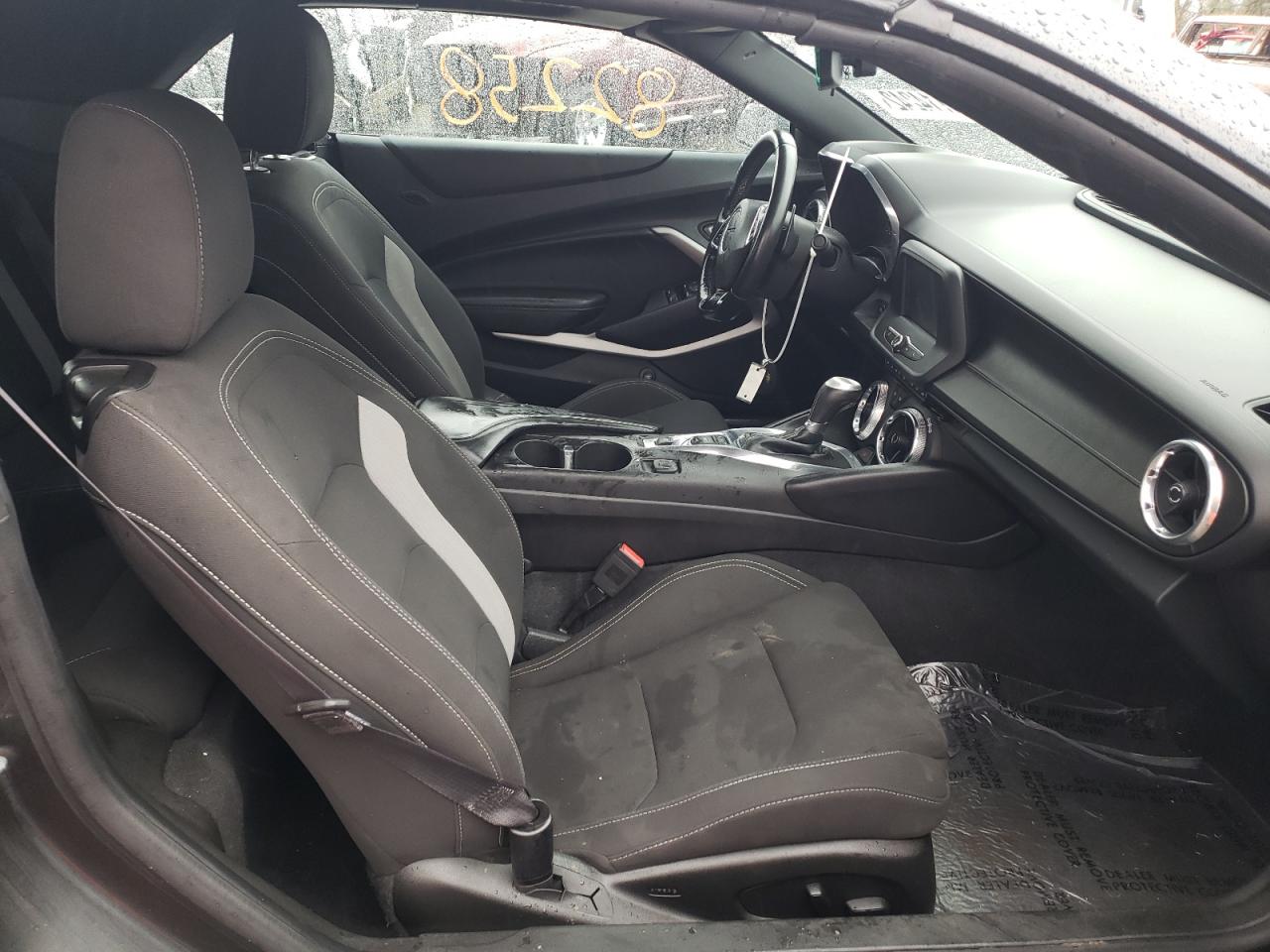Photo 5 from auction – 2017 CHEVROLET CAMARO LT with VIN 1G1FB3DS3H0167555