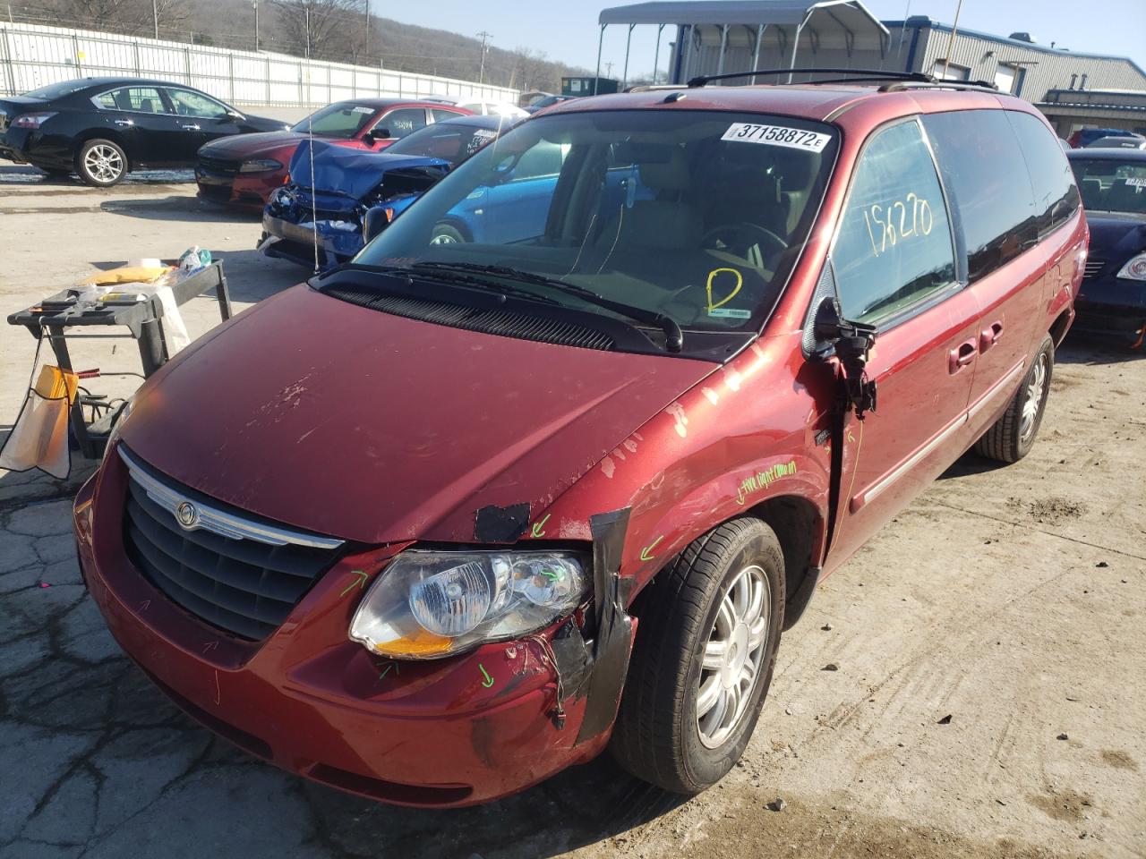 Photo 2 from auction – 2007 CHRYSLER TOWN & COU with VIN 2A4GP54L47R274470