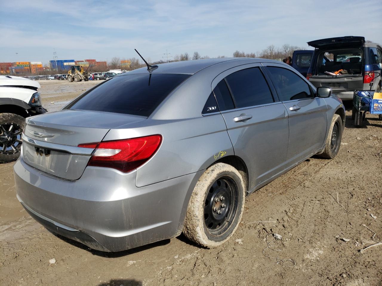 Photo 4 from auction – 2014 CHRYSLER 200 LX with VIN 1C3CCBAB4EN230395