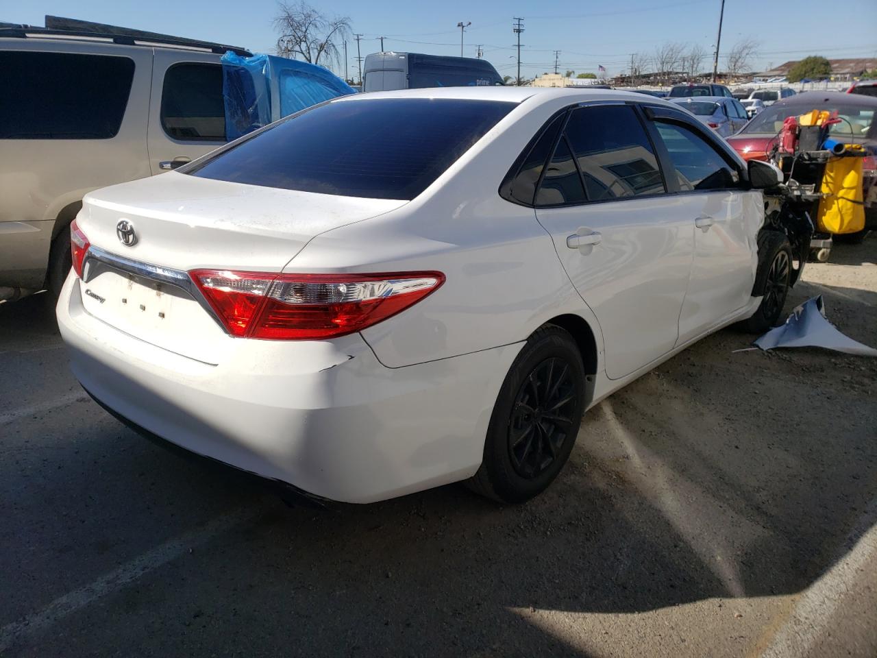 Photo 4 from auction – 2015 TOYOTA CAMRY LE with VIN 4T1BF1FKXFU925808