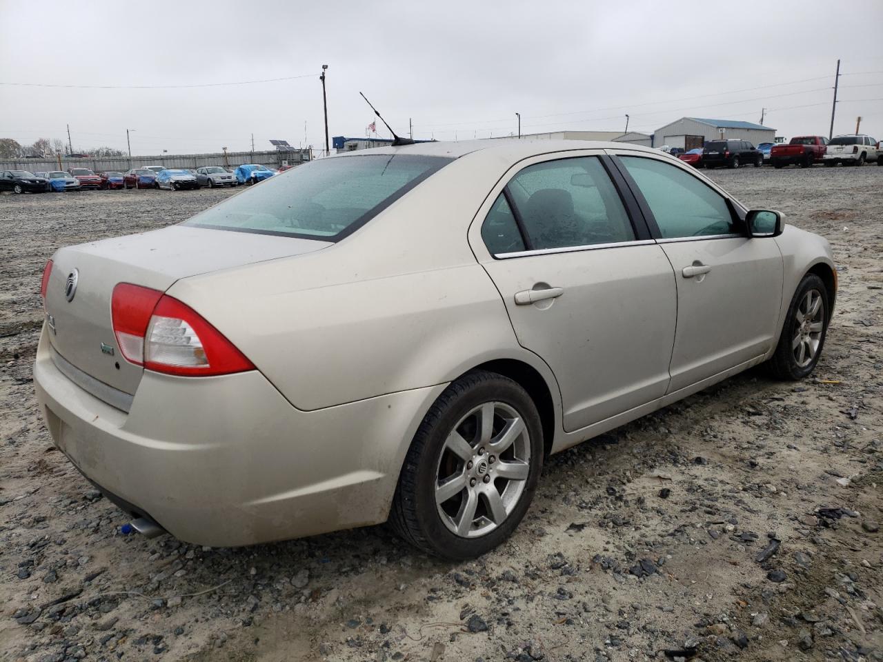 Photo 4 from auction – 2010 MERCURY MILAN PREM with VIN 3MEHM0JG6AR657131