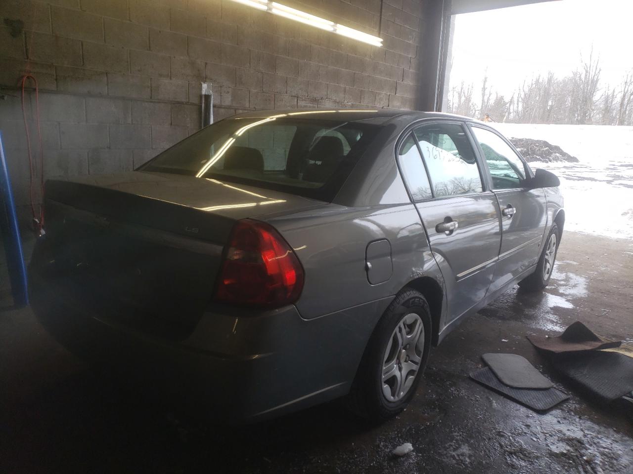 Photo 4 from auction – 2007 CHEVROLET MALIBU LS with VIN 1G1ZS58F47F158509