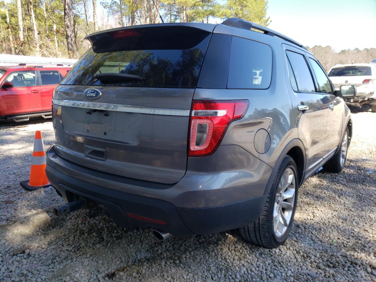 Photo 4 from auction – 2011 FORD EXPLORER X with VIN 1FMHK7D80BGA79262