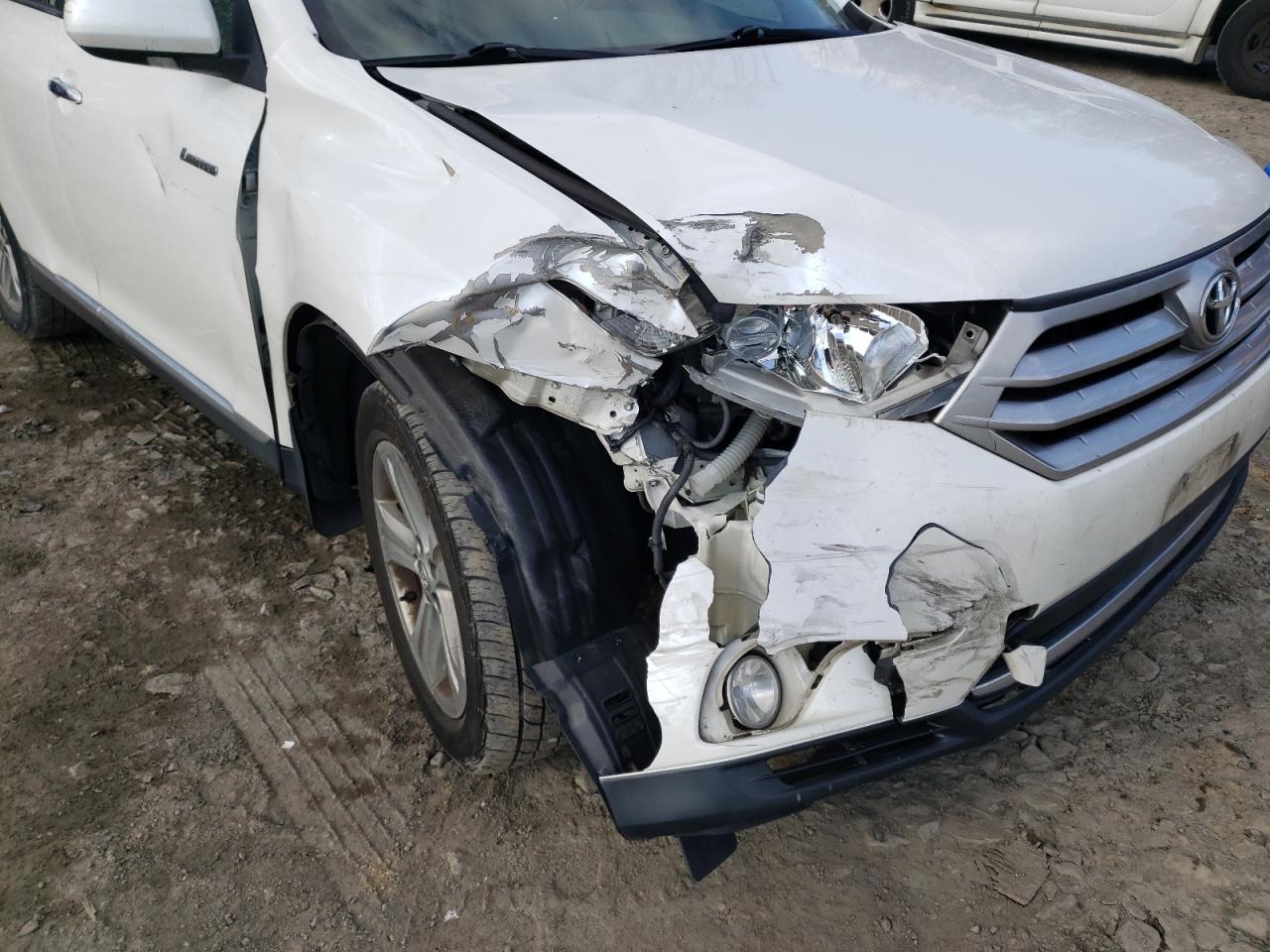 Photo 9 from auction – 2013 TOYOTA HIGHLANDER with VIN 5TDDK3EH3DS233224