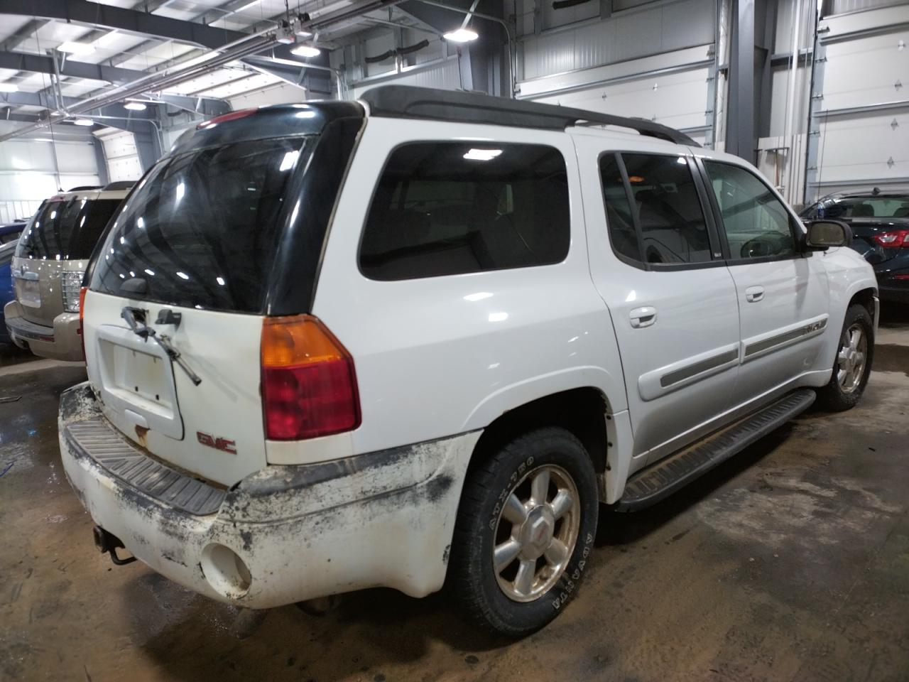Photo 4 from auction – 2005 GMC ENVOY XL with VIN 1GKET16S056117730