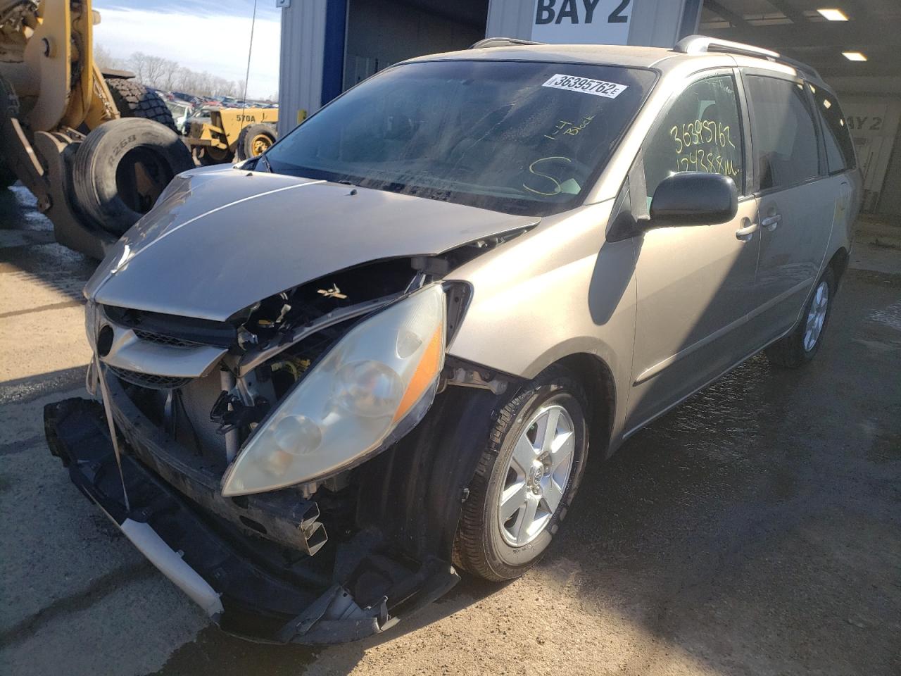 Photo 2 from auction – 2010 TOYOTA SIENNA CE with VIN 5TDKK4CC9AS295646