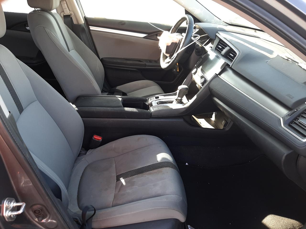 Photo 5 from auction – 2018 HONDA CIVIC EX with VIN 2HGFC2F70JH540710