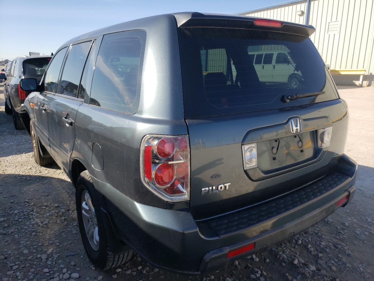 Photo 3 from auction – 2006 HONDA PILOT LX with VIN 5FNYF281X6B036203
