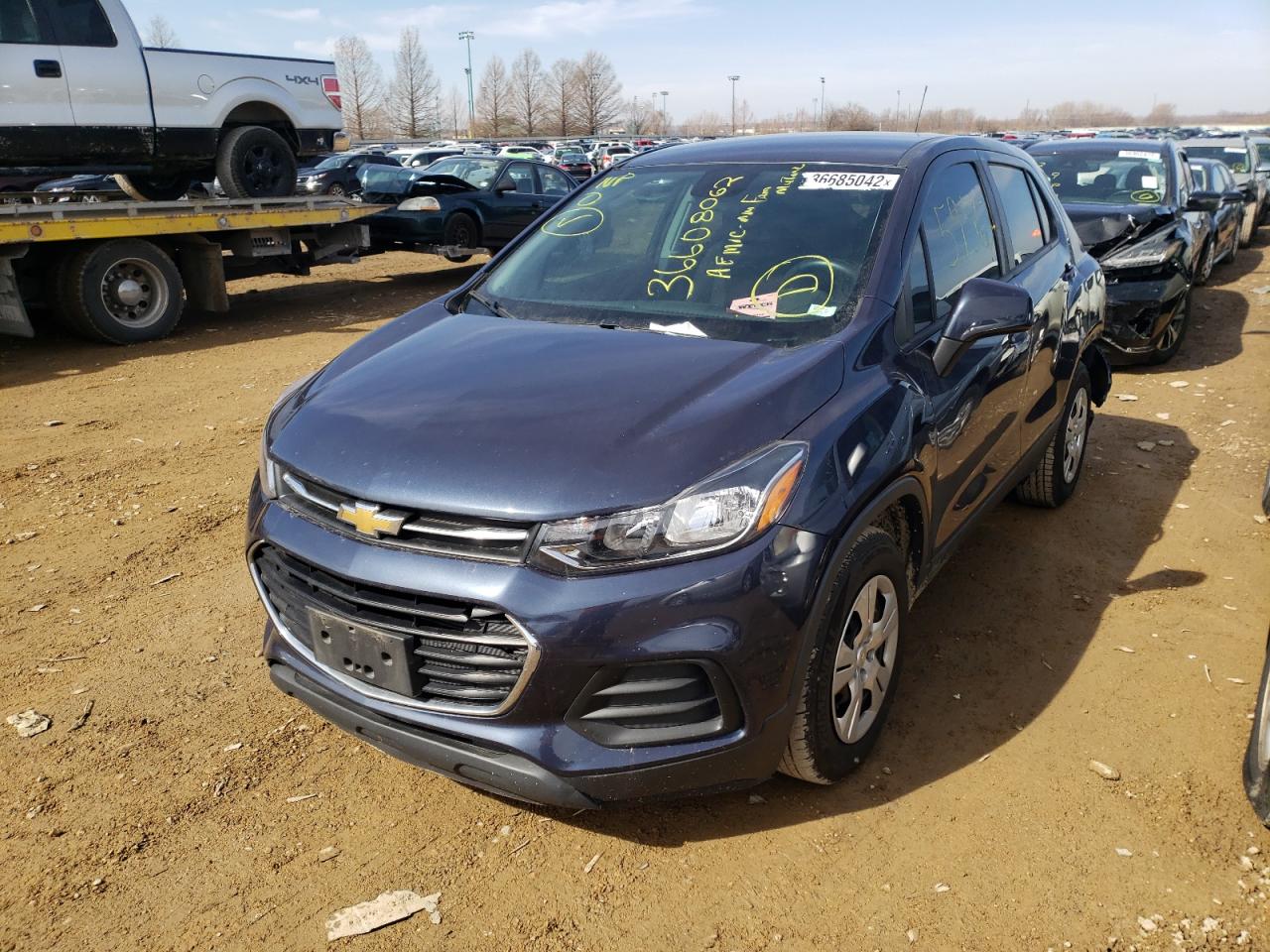 Photo 2 from auction – 2018 CHEVROLET TRAX LS with VIN 3GNCJKSB1JL171310