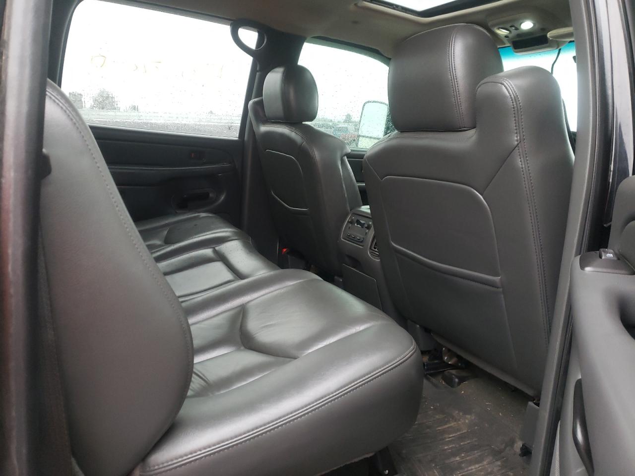 Photo 6 from auction – 2006 CHEVROLET SILVERADO with VIN 1GCHK23D26F261871