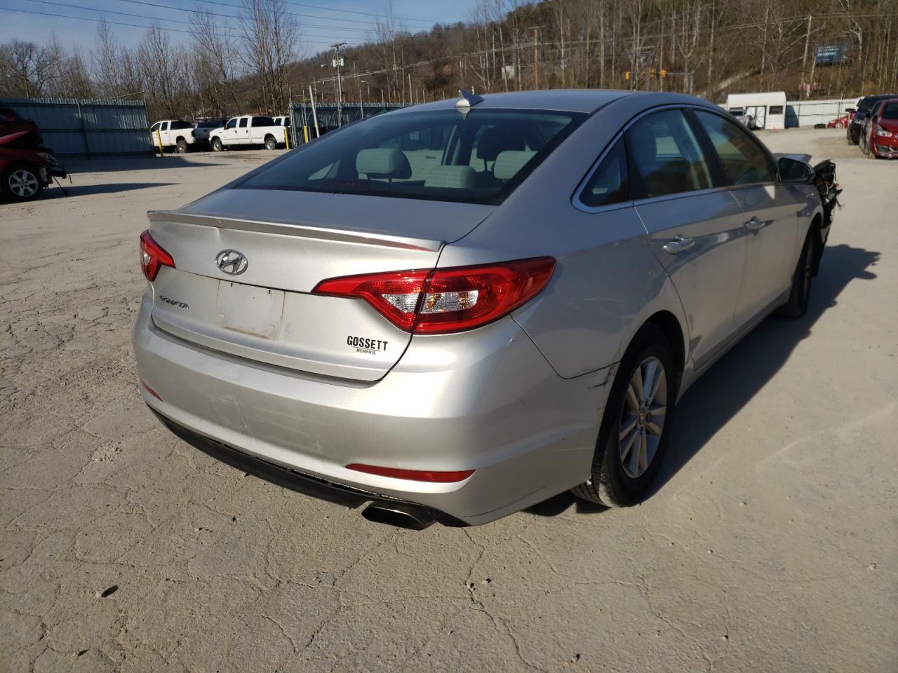 Photo 4 from auction – 2016 HYUNDAI SONATA SE with VIN 5NPE24AFXGH381217
