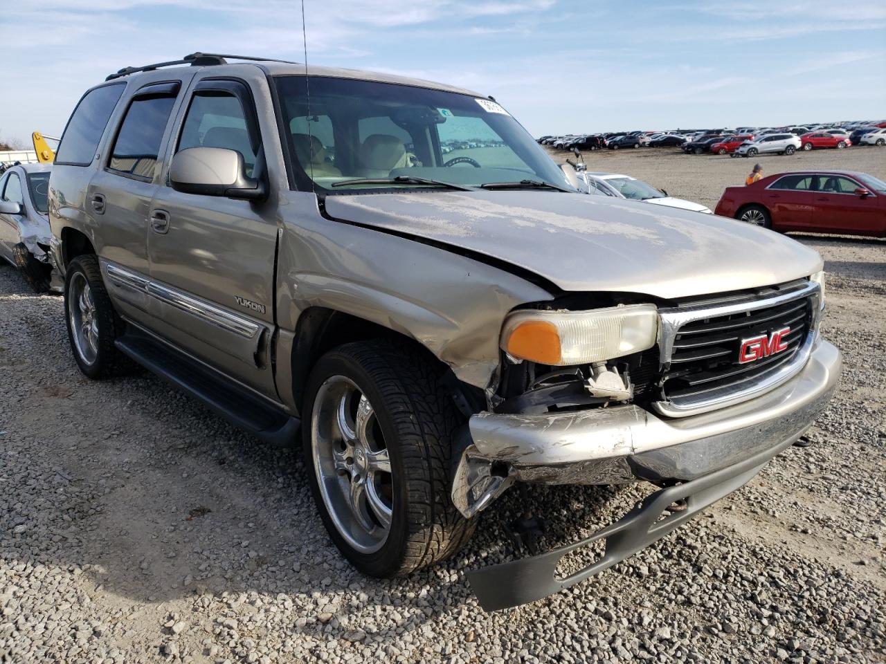 GMC YUKON 2000 with VIN 1GKEK13TXYJ131734 - Photo from auction