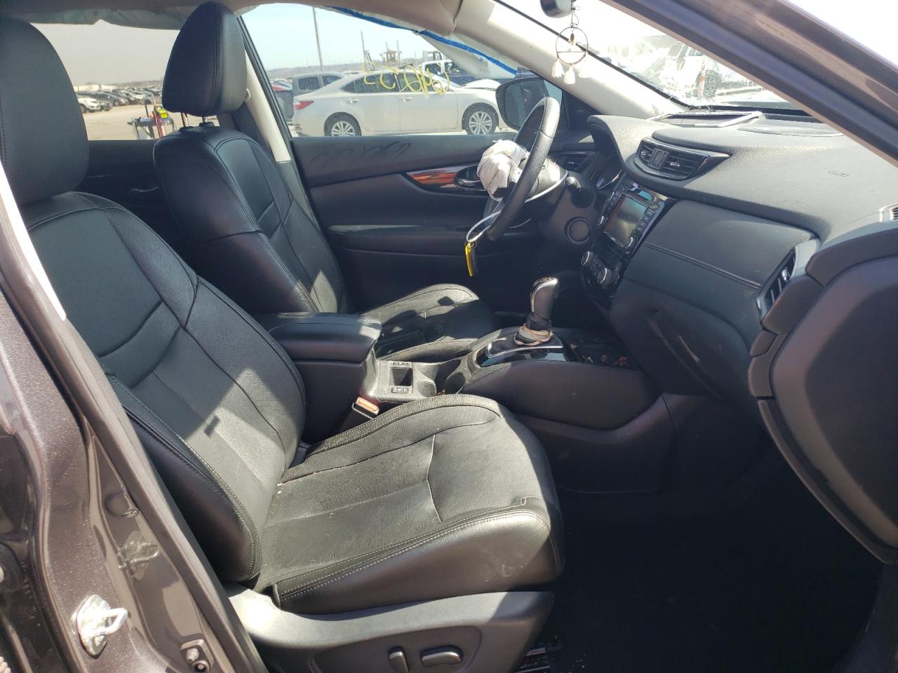 Photo 5 from auction – 2019 NISSAN ROGUE S with VIN 5N1AT2MT2KC774839