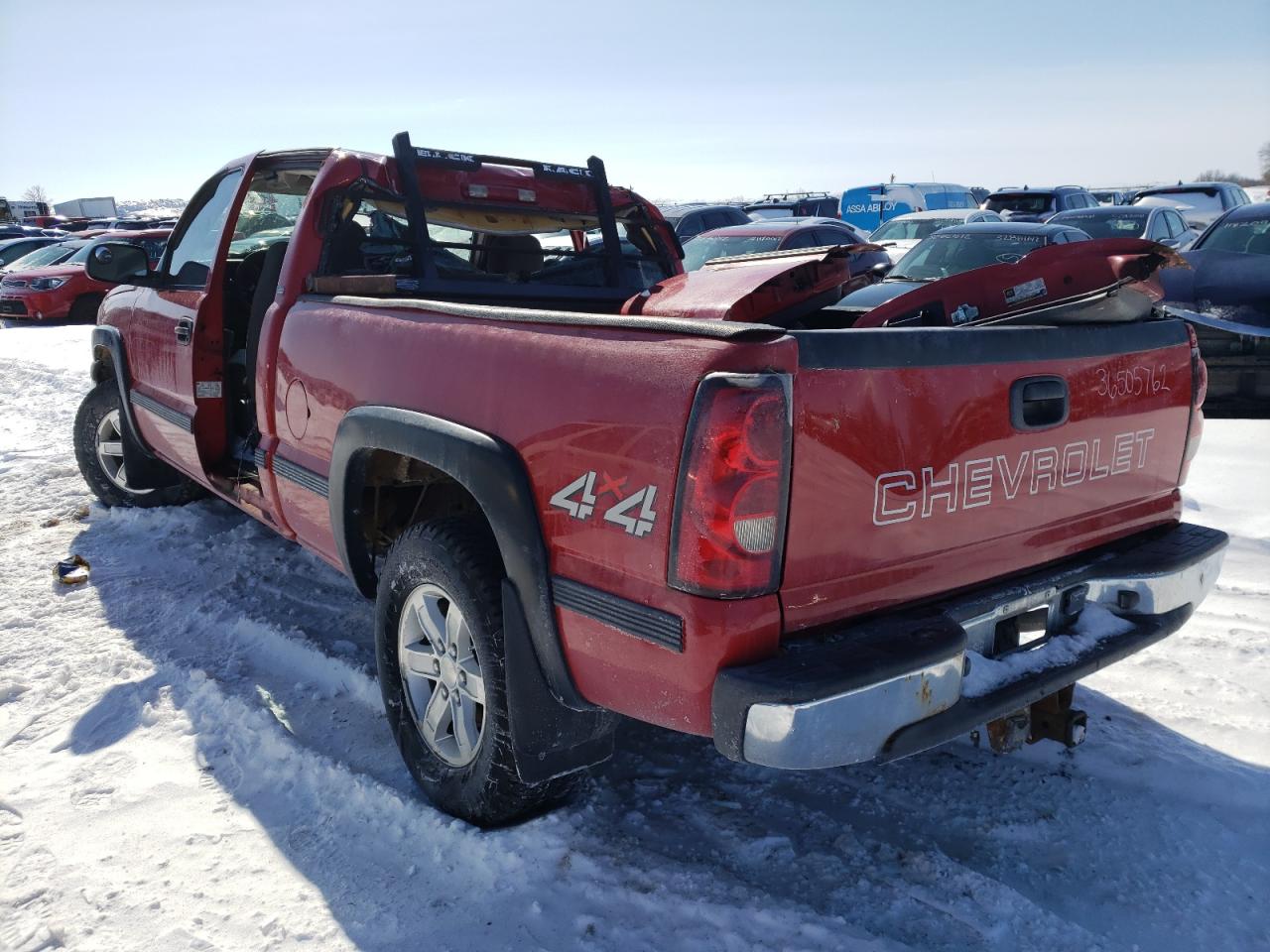 Photo 3 from auction – 2005 CHEVROLET SILVERADO with VIN 2GCEK19V951331711