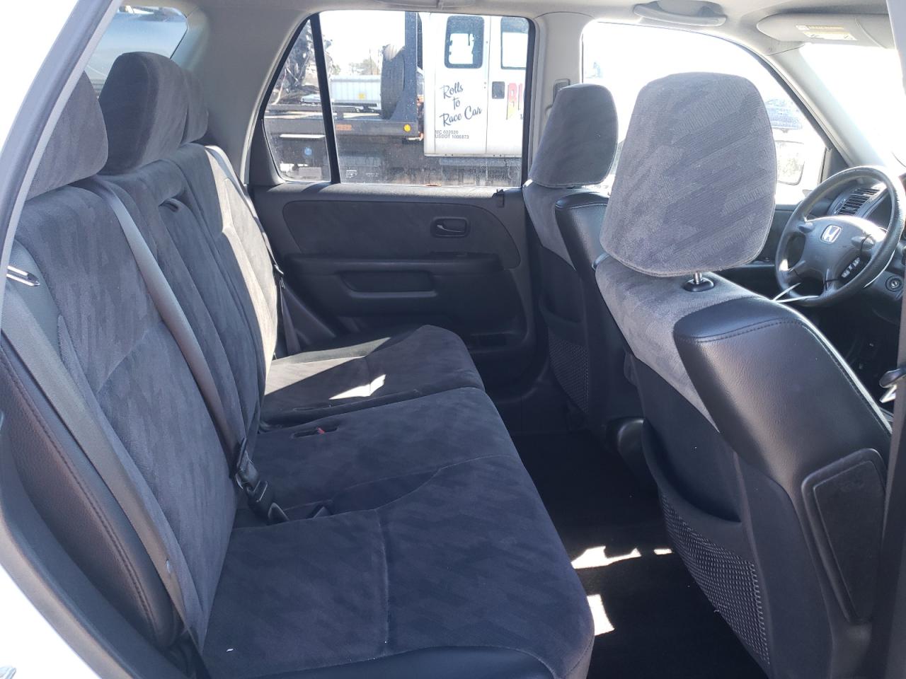 Photo 6 from auction – 2003 HONDA CR-V EX with VIN JHLRD78863C021262