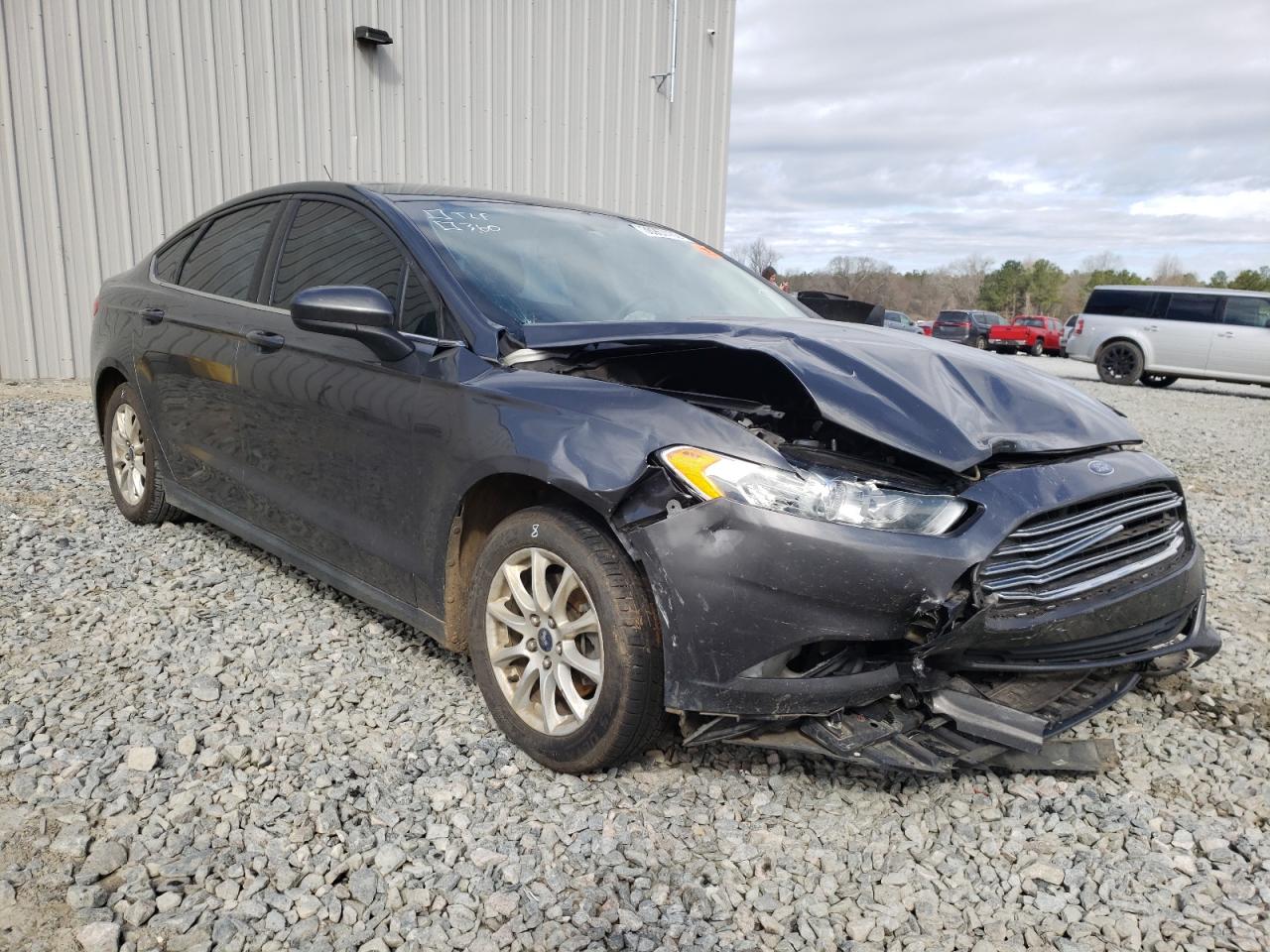 FORD FUSION S 2016 with VIN 3FA6P0G7XGR359672 - Photo from auction