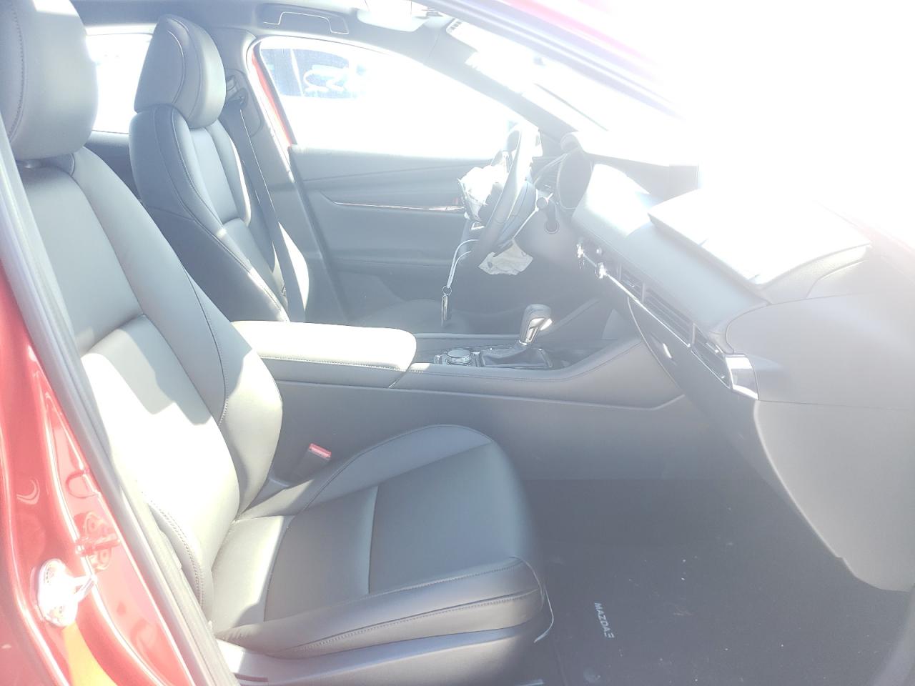 Photo 5 from auction – 2021 MAZDA 3 with VIN JM1BPBJYXM1310600