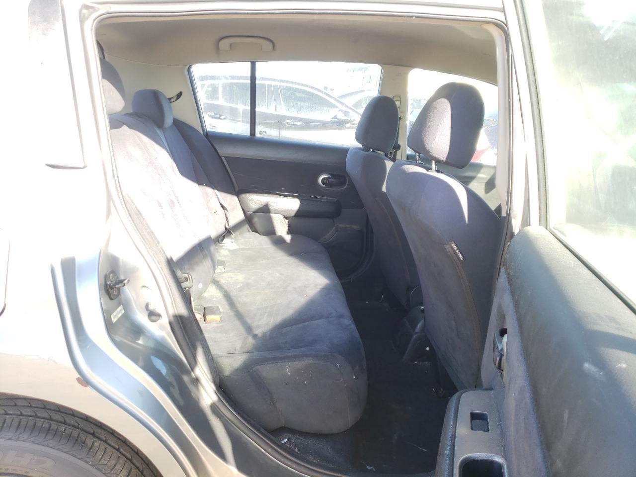 Photo 6 from auction – 2007 NISSAN VERSA S with VIN 3N1BC13E37L375894